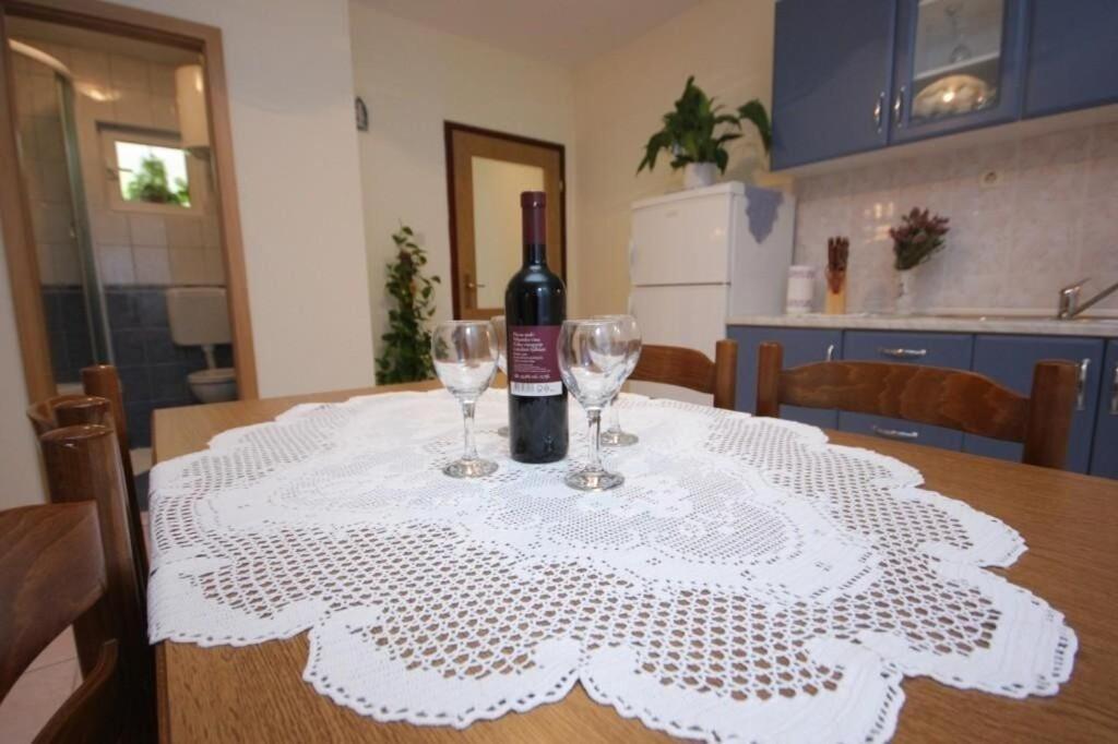 Apartments Zoki - Great Location Close To The Sea Vis Esterno foto
