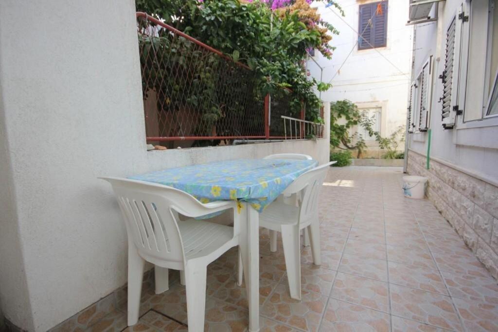 Apartments Zoki - Great Location Close To The Sea Vis Esterno foto
